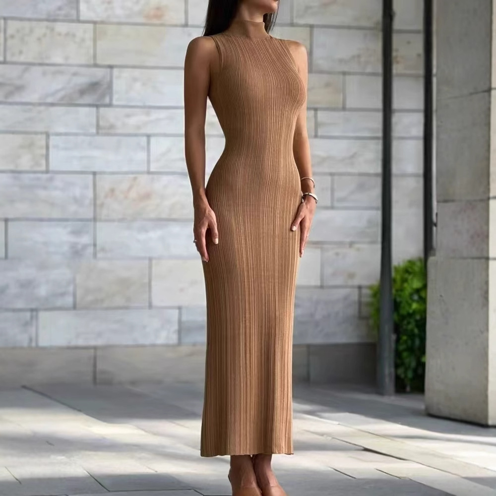 Knitted high-neck sleeveless tight skirt spring and summer new mid-length skirt elegant French European and American dress for women khaki